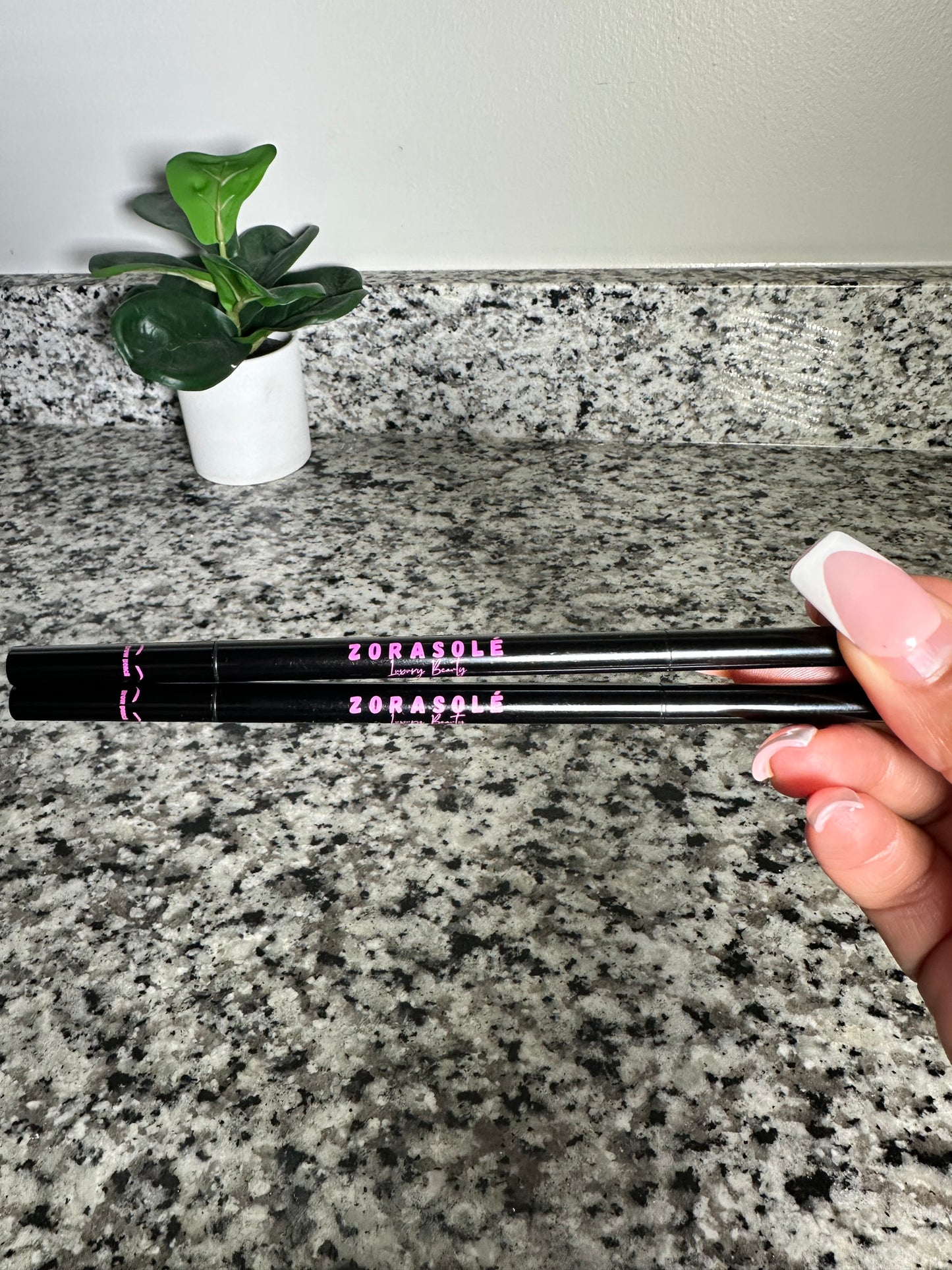 Zora Solé Brow pencil